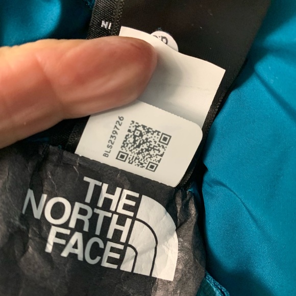 NORTH FACE GIRLS LONG REVERSIBLE COAT, 2 zipped pockets,hooded,warm,washable 😀 - Picture 8 of 14